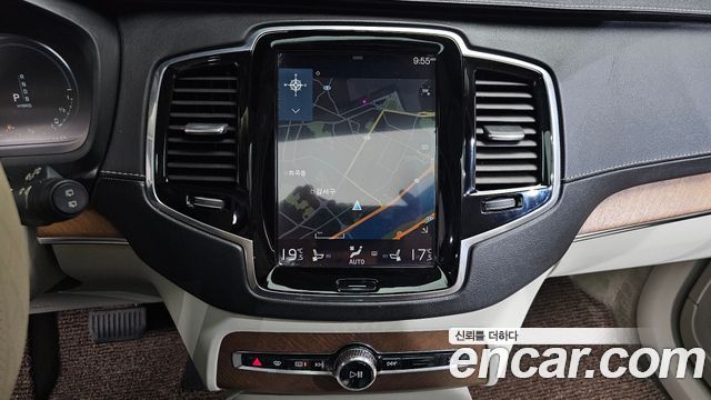 Volvo XC90 2017 — photo 14