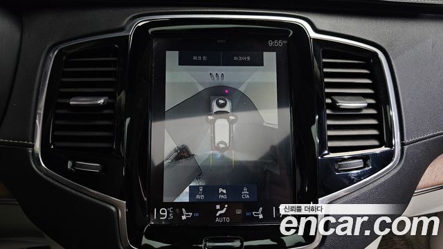 Volvo XC90 2017 — photo 15