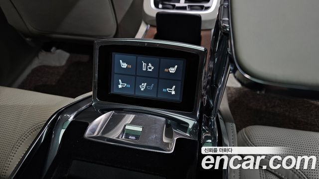 Volvo XC90 2017 — photo 19