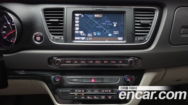 Kia Canival 2017 — photo 20