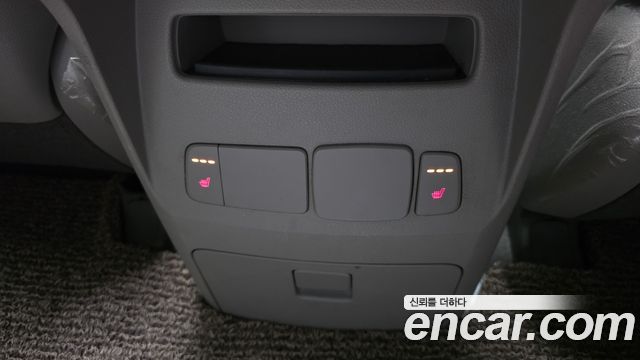 Kia Canival 2017 — photo 25