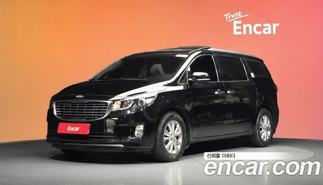 Kia Canival 2017 — photo 1