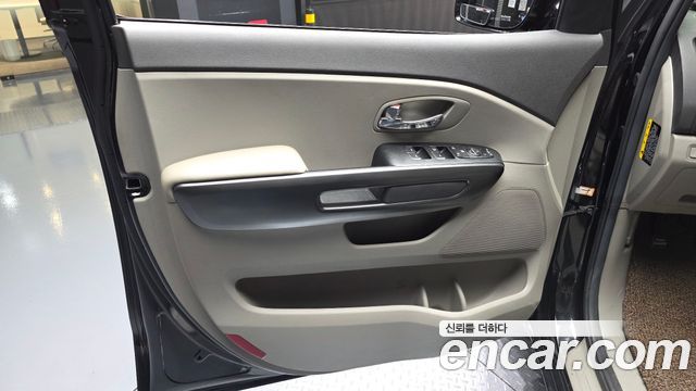 Kia Canival 2017 — photo 14