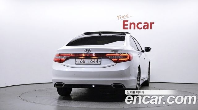 Hyundai Grandeur 2015 — photo 4