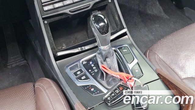 Hyundai Grandeur 2015 — photo 12