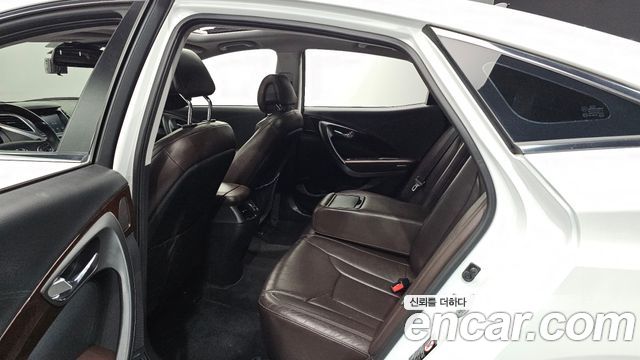 Hyundai Grandeur 2015 — photo 18