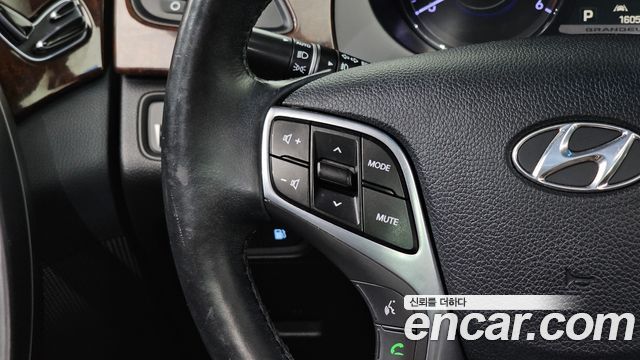 Hyundai Grandeur 2015 — photo 21