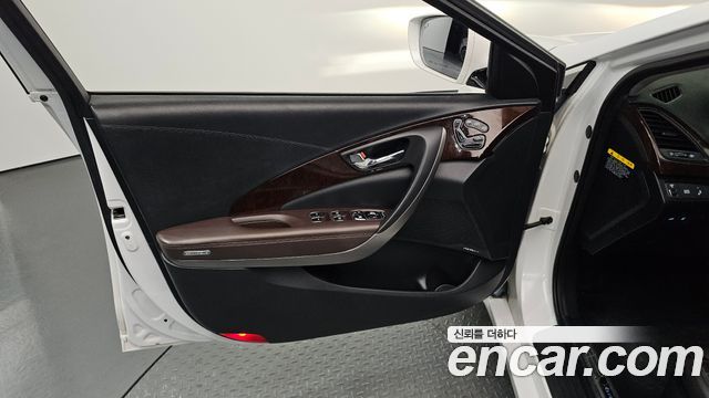 Hyundai Grandeur 2015 — photo 14