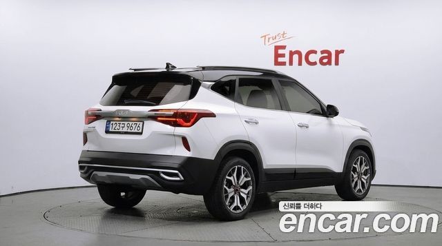 Kia Seltos 2023 — photo 2