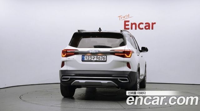 Kia Seltos 2023 — photo 4