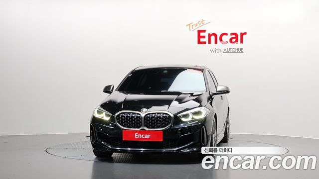 BMW 1-Series 2023 — photo 3