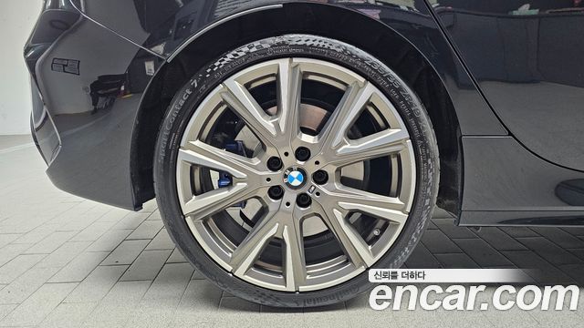BMW 1-Series 2023 — photo 5