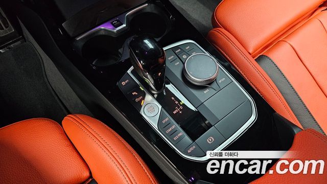 BMW 1-Series 2023 — photo 12