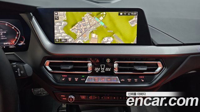 BMW 1-Series 2023 — photo 18