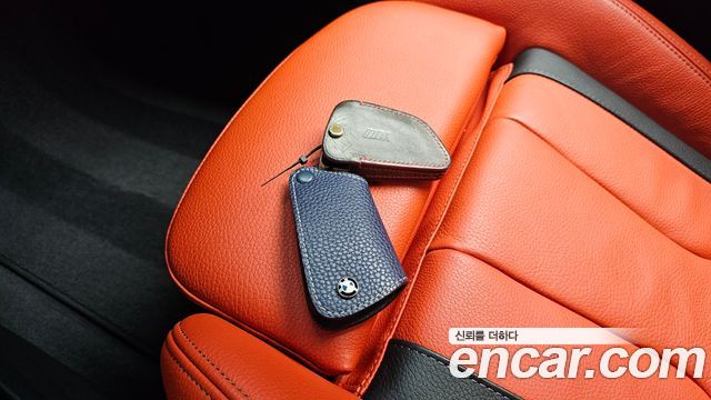 BMW 1-Series 2023 — photo 21