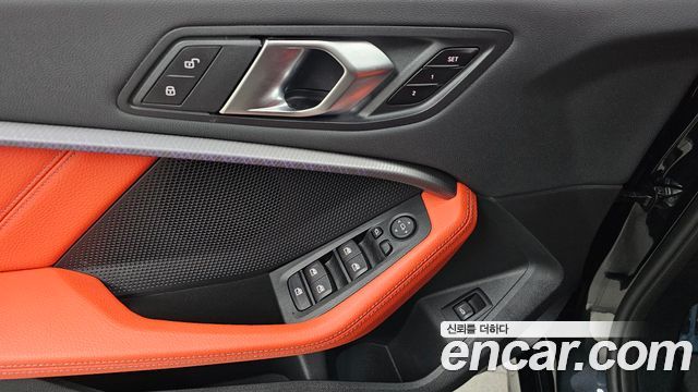 BMW 1-Series 2023 — photo 28