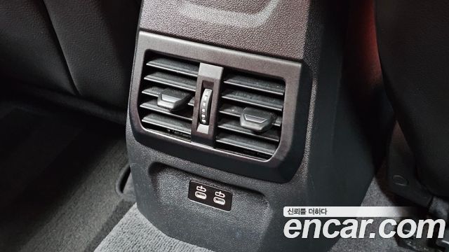 BMW 1-Series 2023 — photo 31