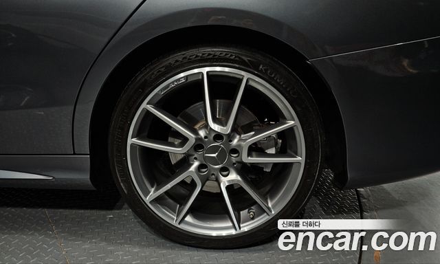Mercedes-Benz C-Class 2017 — photo 7