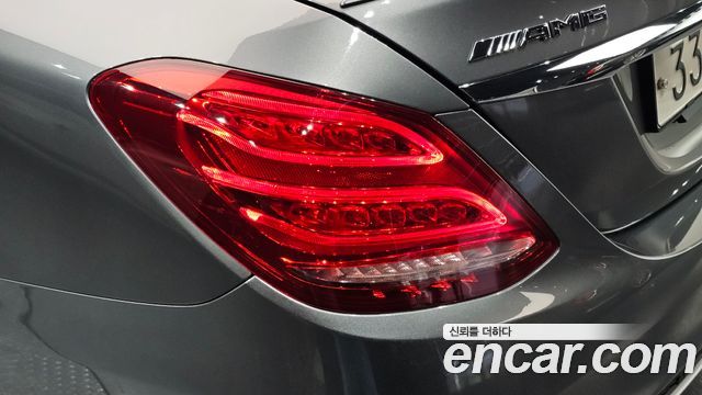 Mercedes-Benz C-Class 2017 — photo 9
