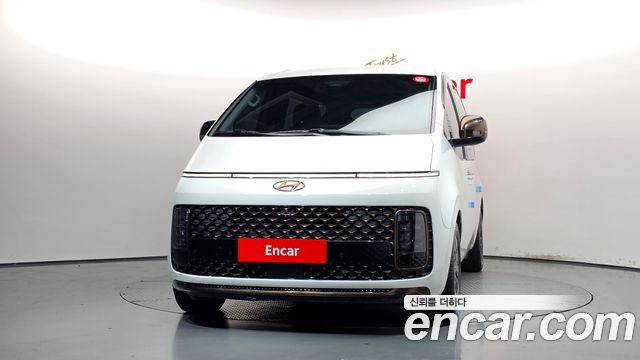 Hyundai Staria 2022 — photo 3