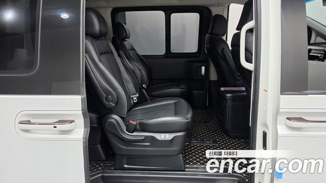 Hyundai Staria 2022 — photo 17