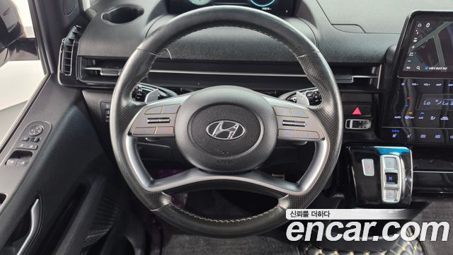 Hyundai Staria 2022 — photo 18