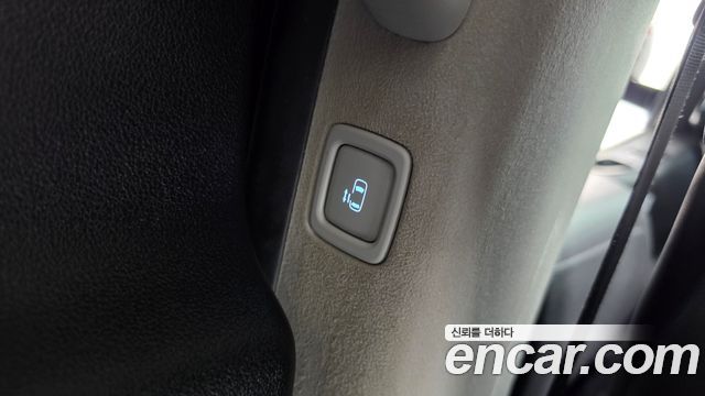 Hyundai Staria 2022 — photo 24