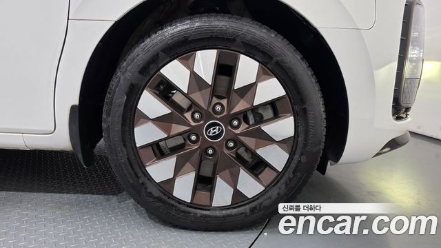 Hyundai Staria 2022 — photo 7