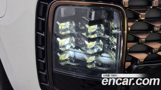 Hyundai Staria 2022 — photo 8