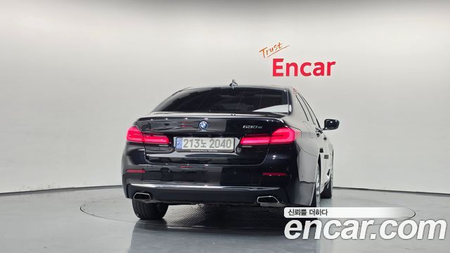 BMW 5-Series 2022 — photo 4