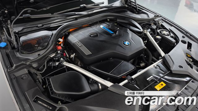 BMW 5-Series 2022 — photo 6