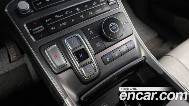 Hyundai Santafe 2022 — photo 9
