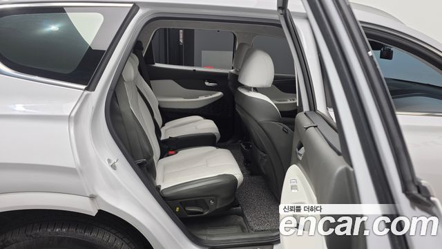 Hyundai Santafe 2022 — photo 12