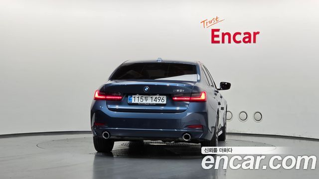 BMW 3-Series 2025 — photo 4