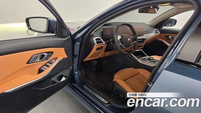 BMW 3-Series 2025 — photo 13