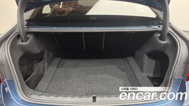 BMW 3-Series 2025 — photo 24