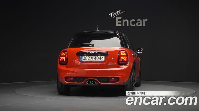 Mini Cooper 2021 — photo 4