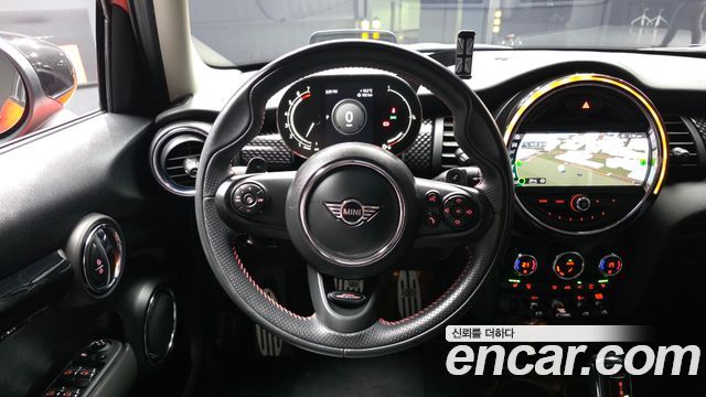 Mini Cooper 2021 — photo 19