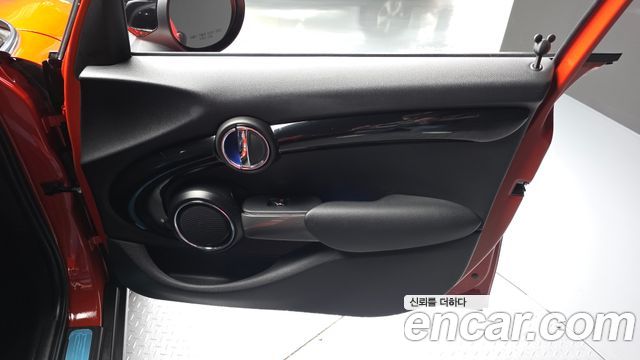 Mini Cooper 2021 — photo 14