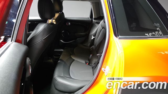 Mini Cooper 2021 — photo 16