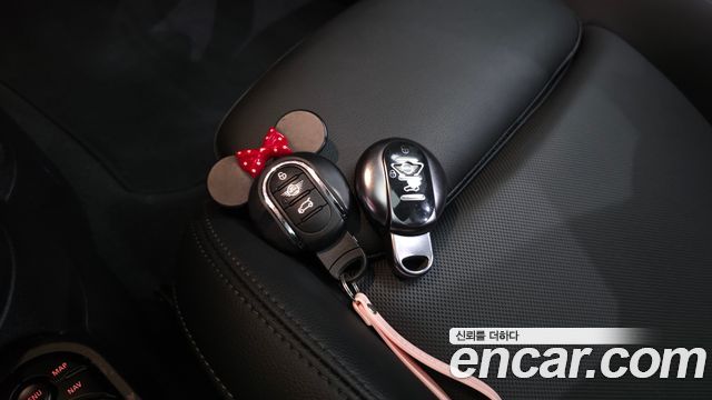 Mini Cooper 2021 — photo 27