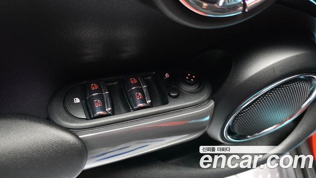 Mini Cooper 2021 — photo 30