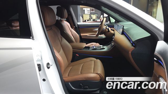 Genesis GV70 2025 — photo 17
