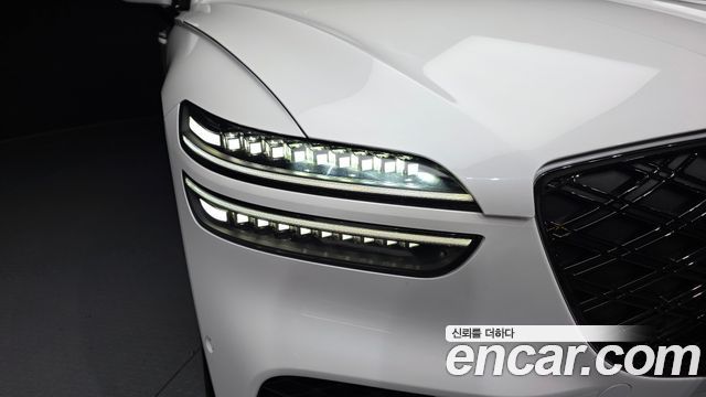 Genesis GV70 2025 — photo 8