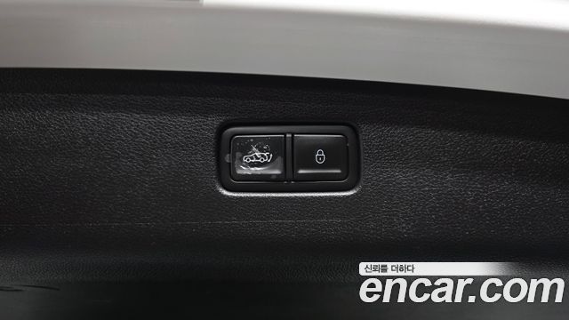 Genesis GV70 2025 — photo 30