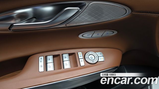 Genesis GV70 2025 — photo 32