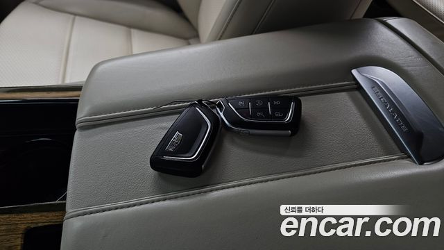 Cadillac Escalade 2022 — photo 21