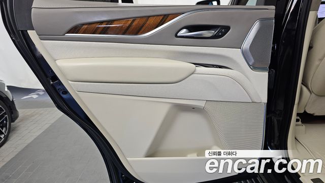 Cadillac Escalade 2022 — photo 15