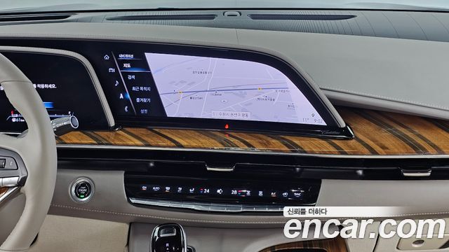 Cadillac Escalade 2022 — photo 27