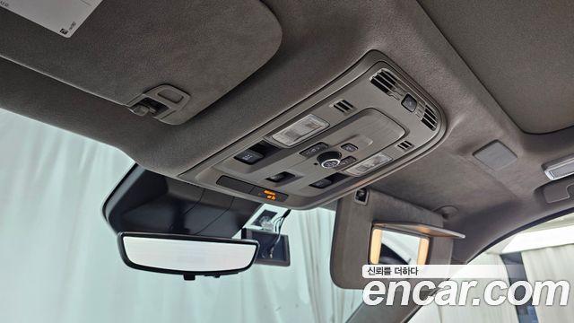 Cadillac Escalade 2022 — photo 28